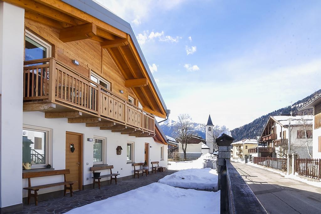 Вилла Dolomiti Di Brenta House 2 Мадонна-ди-Кампильо Экстерьер фото